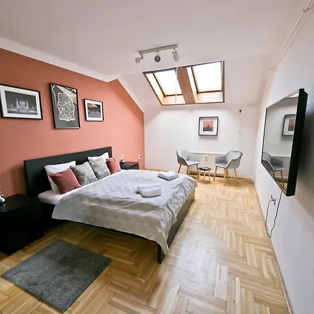 Dob Duplex Apartment Budapest