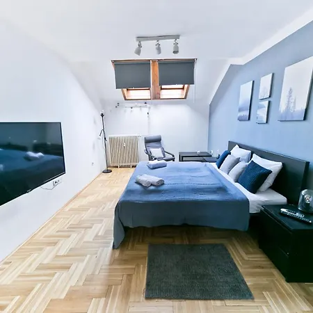 Dob Duplex Apartment Budapest