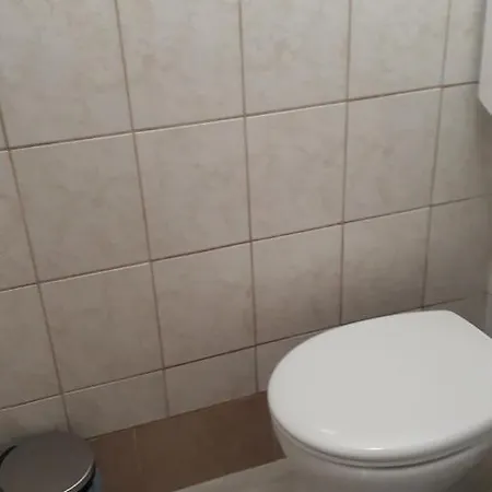 Vilagos, Kellemes Lakas, Jo Koezlekedessel Apartment