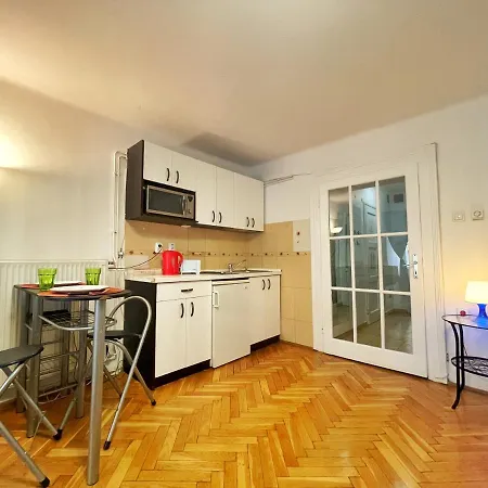 Elegancy Btwn Parliament/basilica/danube Apartment