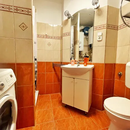 Elegancy Btwn Parliament/basilica/danube Apartment Budapest