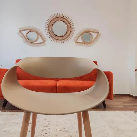 Warm Family Snug Apartment *