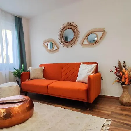 Apartment Warm Family Snug