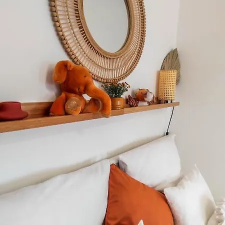Apartment Warm Family Snug