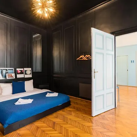 Apartment The Escapade From A Jewish District Budapest
