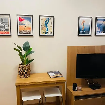 B Apartment *