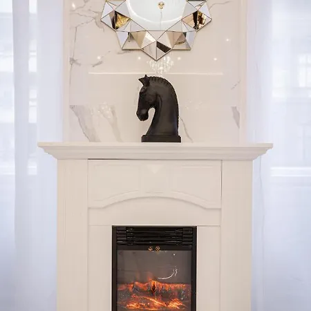 Premium Art Deco At Broadway // 4bdr & 3br Budapeszt