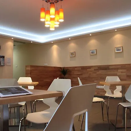 Corvin Plaza & 3* Budapest