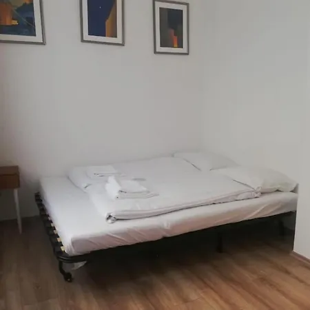 Buda Castle Toldy Apartment *