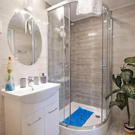 R69 Apartment *