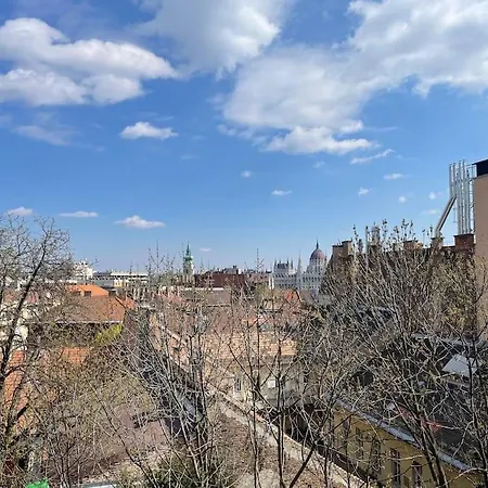 Buda Castle Toldy Apartment