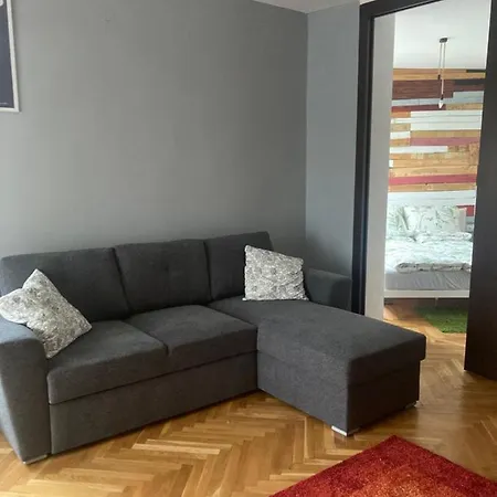 Designer Feszek Apartment *