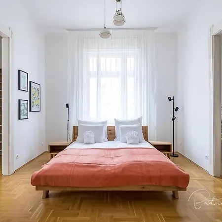 Captain Buda Appartement *