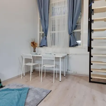 Helios Downtown Arthur * Budapest