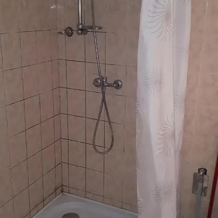 Garibaldi Apartman *