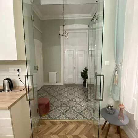 Pj Apartment *