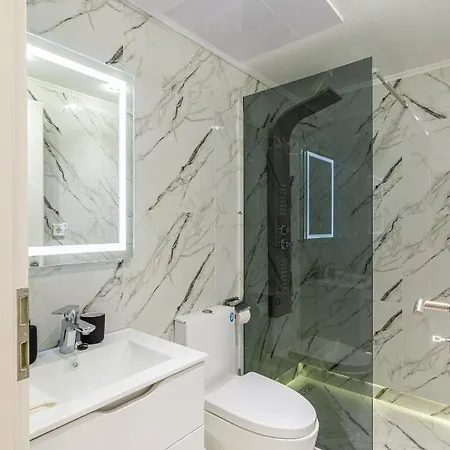 Downtown Core Apartment