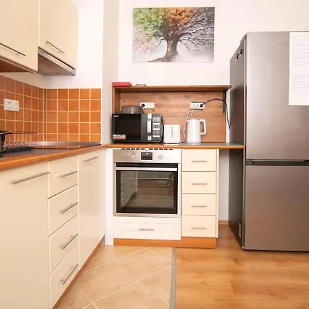 Free Parking Orange Apart. - 2ppl, Smarttv, Wifi+ *
