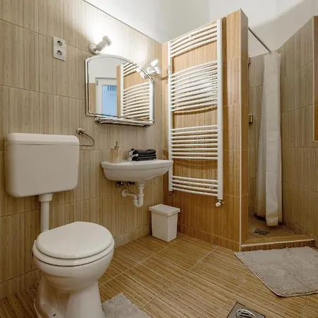 Andrassy 53 2bedroom Center *