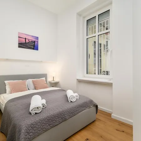 Modern Penthouse In A Century Old Building * Budapešť
