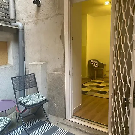 Apartment Tatra By The Danube Fully Accessible Budapest