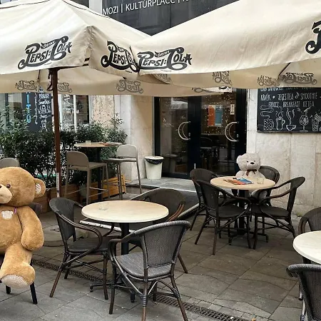 Holding 3* Budapest