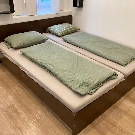 Roland Downtown - Keleti Apartmán *