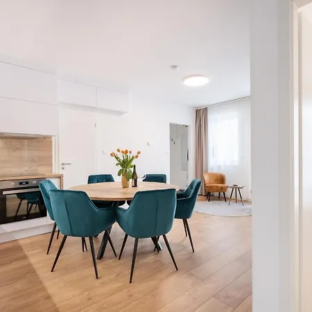 Rose Garden Apartment