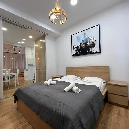Exclusive Homes Apartment *