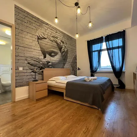 Apartment Exclusive Homes *