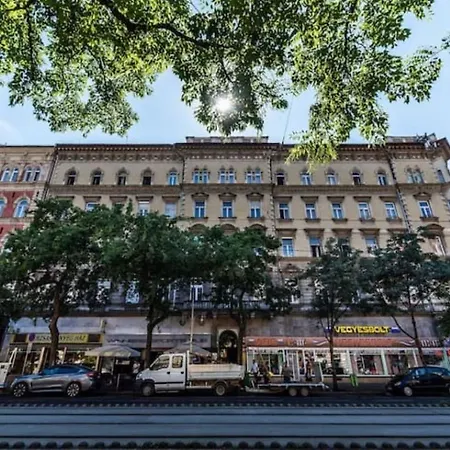 Very Stylish And Ac Budapest