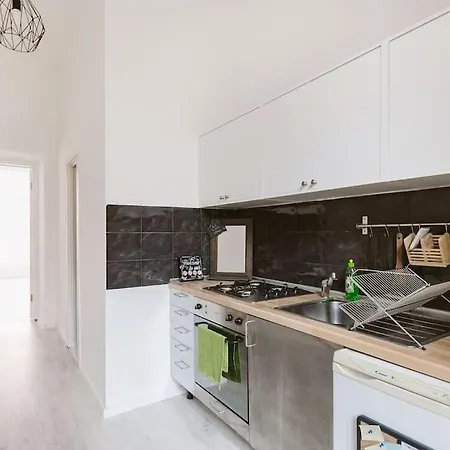 Apartment Bright And Cozy - Center
