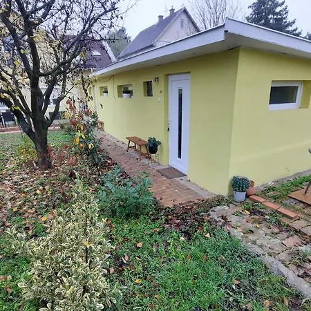 Hi-bp Garden Batsanyi Tiny House Near The Train With Free Parking Apartment Budapest