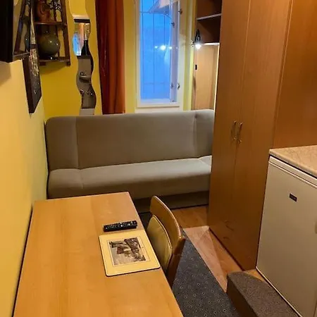 Tiny Private In Central Buda. Apartment