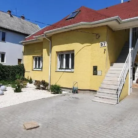 Hi-bp Garden Batsanyi Tiny House Near The Train With Free Parking Budapest