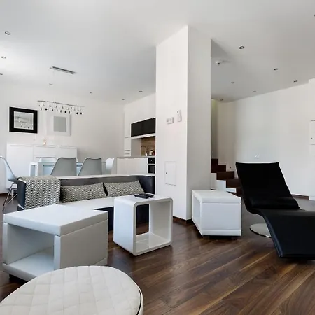 Appartamento Square 2 Bedrooms - Michaelides Voeroesmarty Square Residences