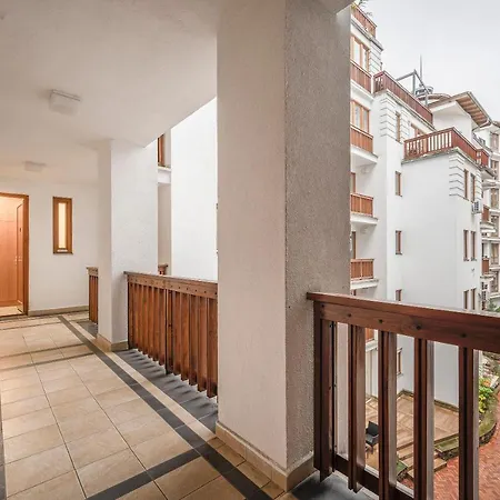 Apartment Modern With Garage