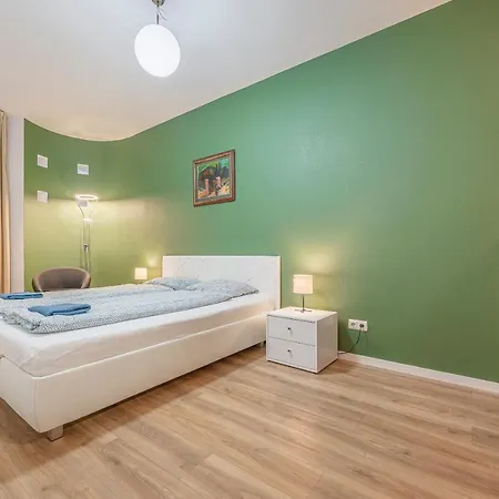 Apartament Modern With Garage *