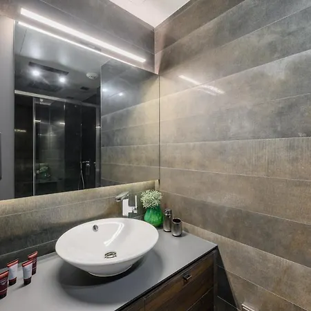 Emerald Downtown Luxury By Continental Group Hotel apartamentowy