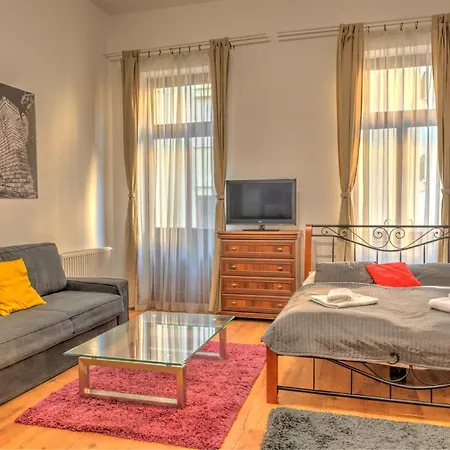 Central Apartments Apartment *