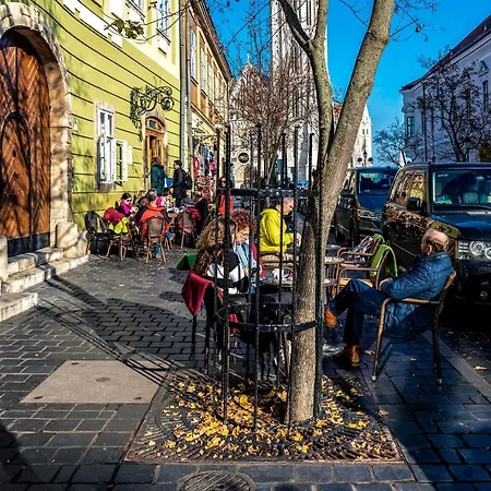 Rossalini With Free Parking