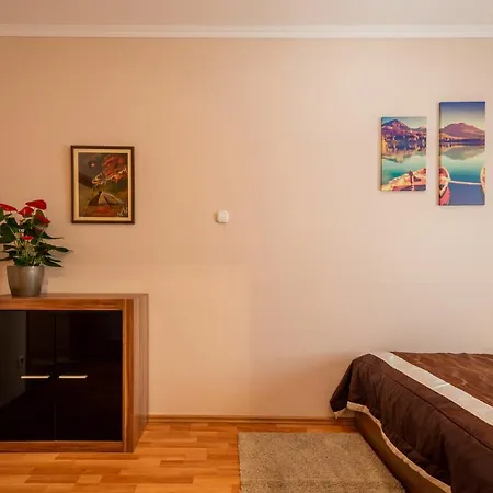 Santos 1214 * Budapest