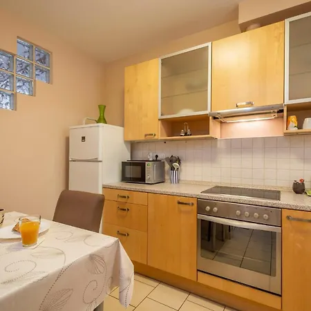 Santos 1214 Apartment *