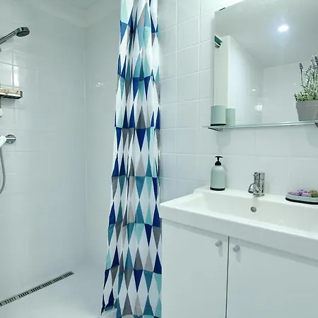 Apartment Lovely&modern Downtown With Free Parking *