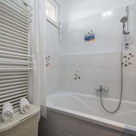 Santos 1214 * Budapest