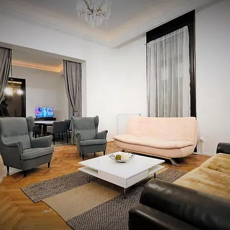 New, 195 Sqm, Full Center Of