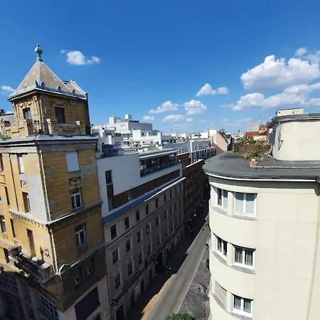 Beauty On The Rooftop With Ac And Rooftop Terrace Apartmán
