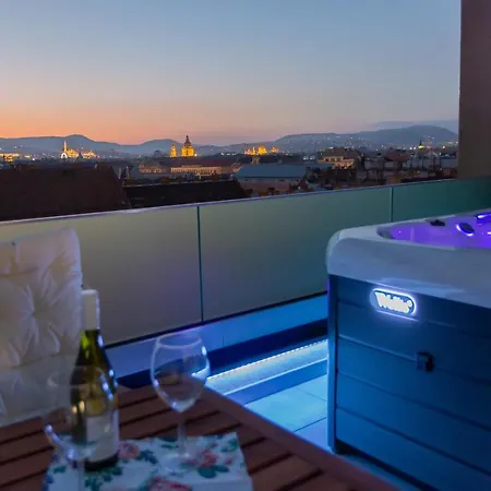 Centropolitan Penthouse #jacuzzi #freeparking * Budapest