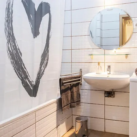 Momo Luxury Opera Budapest