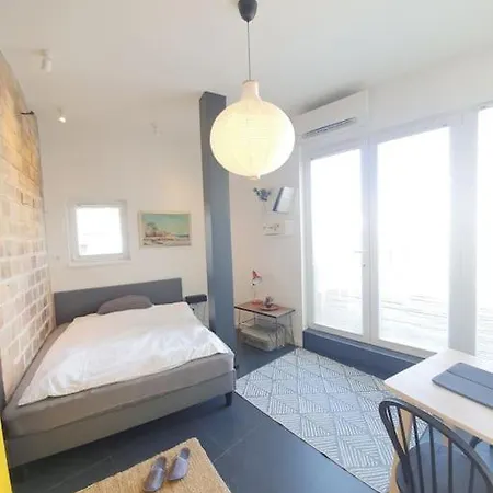 Beauty On The Rooftop With Ac And Rooftop Terrace Apartmán *